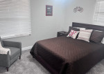 Freshly remodeled, close to sky Harbor airport downtown Phoenix and hospitals. Also plenty of dining within 2 miles